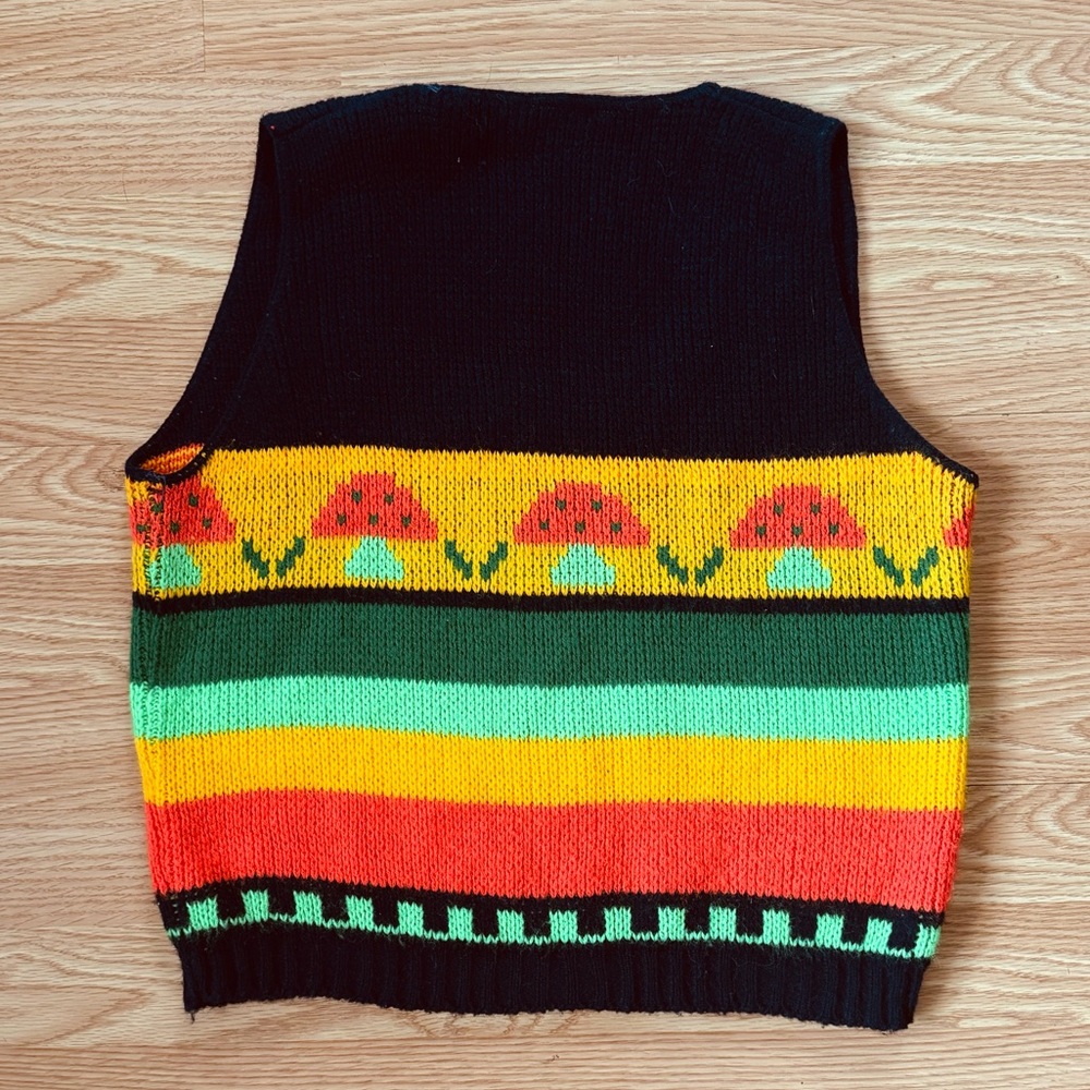 Amazingly Groovy 70s Vintage Mushroom Sweater Vest Small Retro Boho look - Picture 2 of 4
